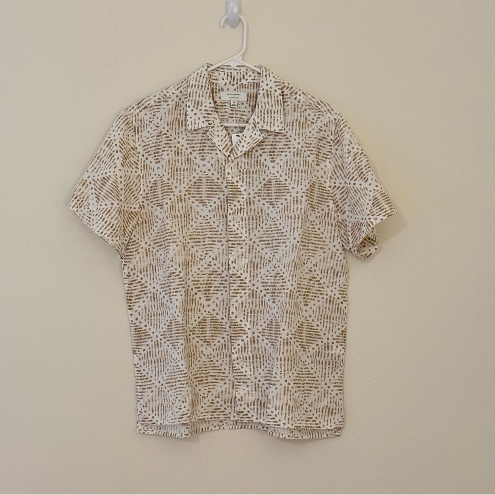 Banana Republic Men's Beige Short Sleeve Shirt - M